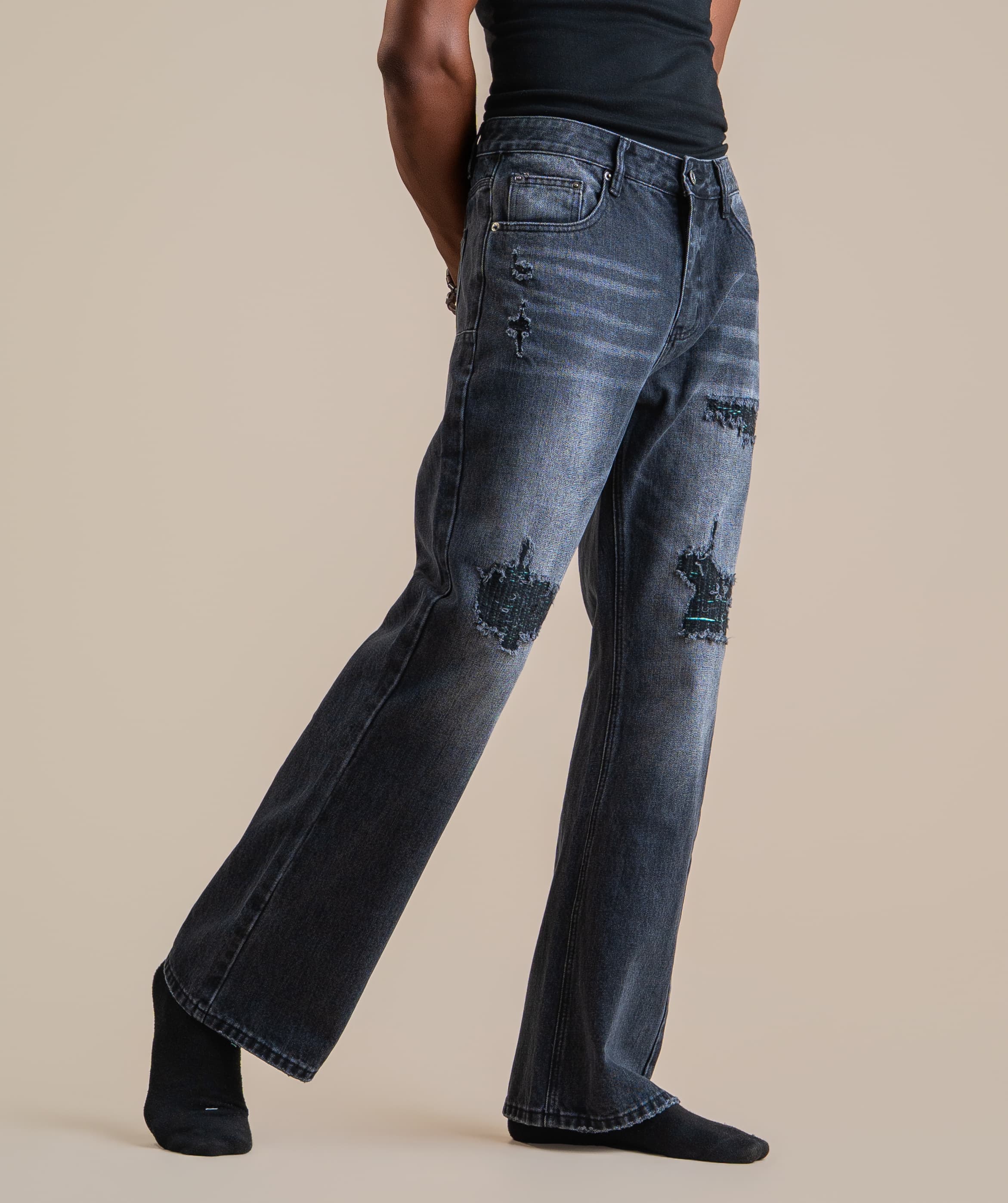 DISTRESSED BLACK-WASHED JEANS - View 2