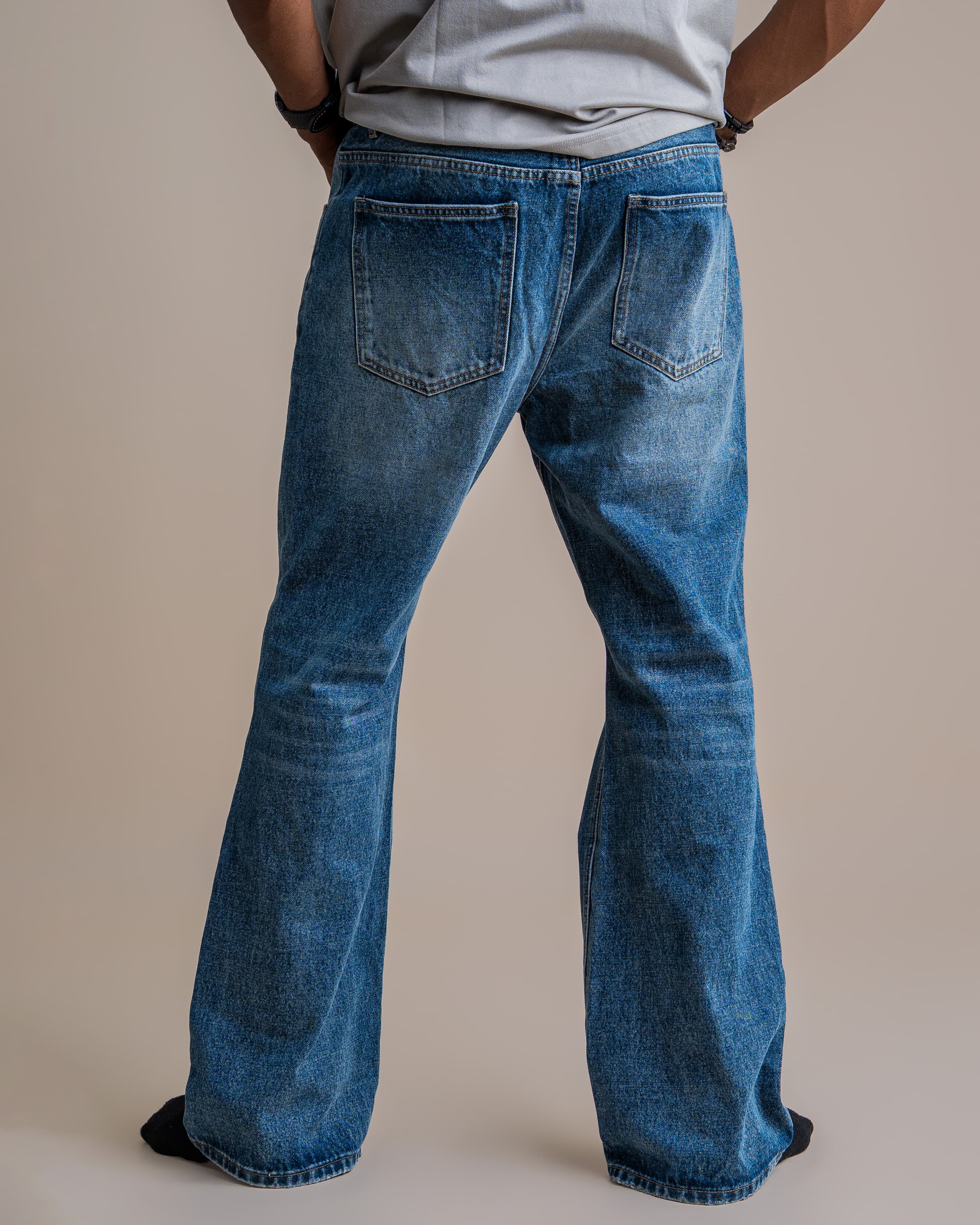 DISTRESSED COMFORT DENIM - View 3