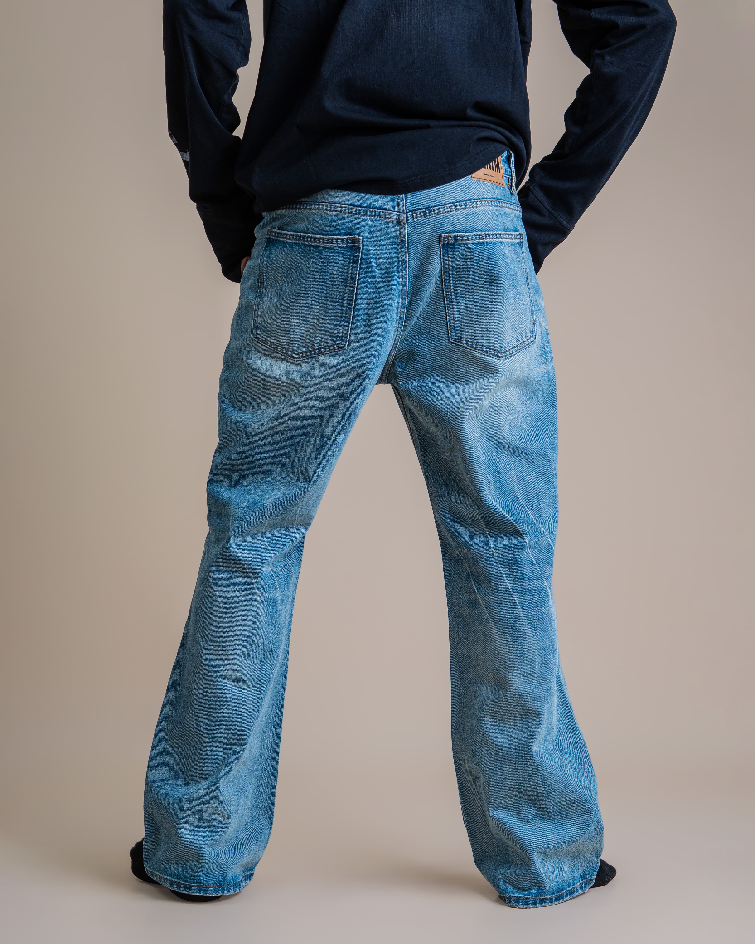 BUSTED KNEE DENIM - View 4