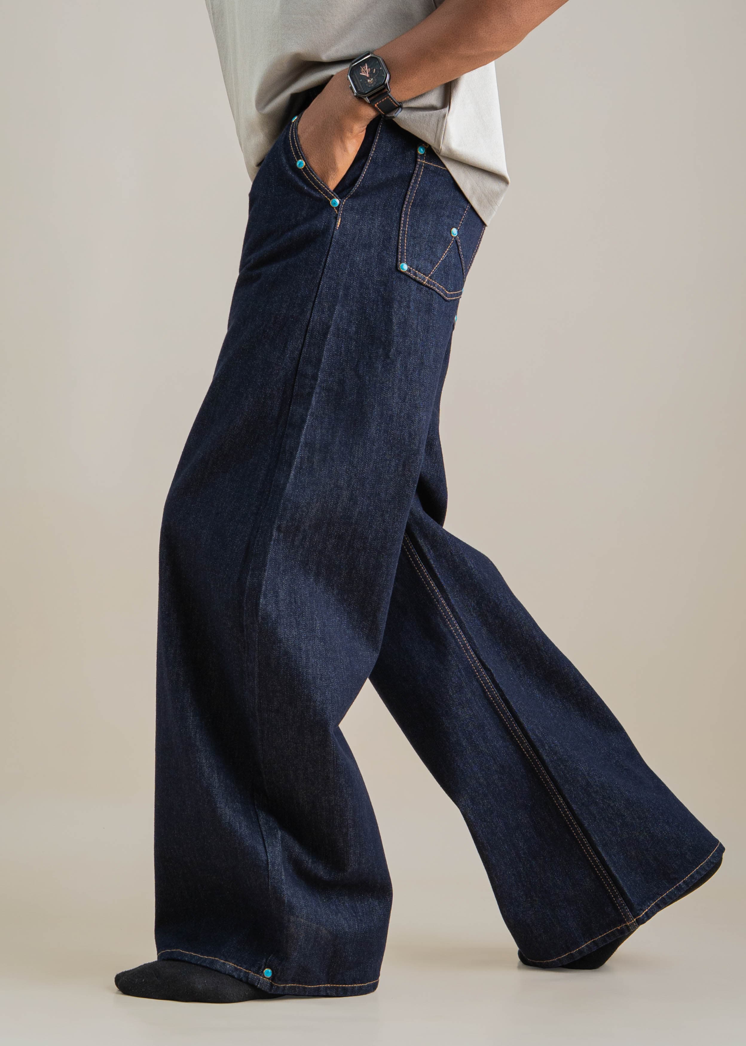 RIVET BARREL JEANS - View 2