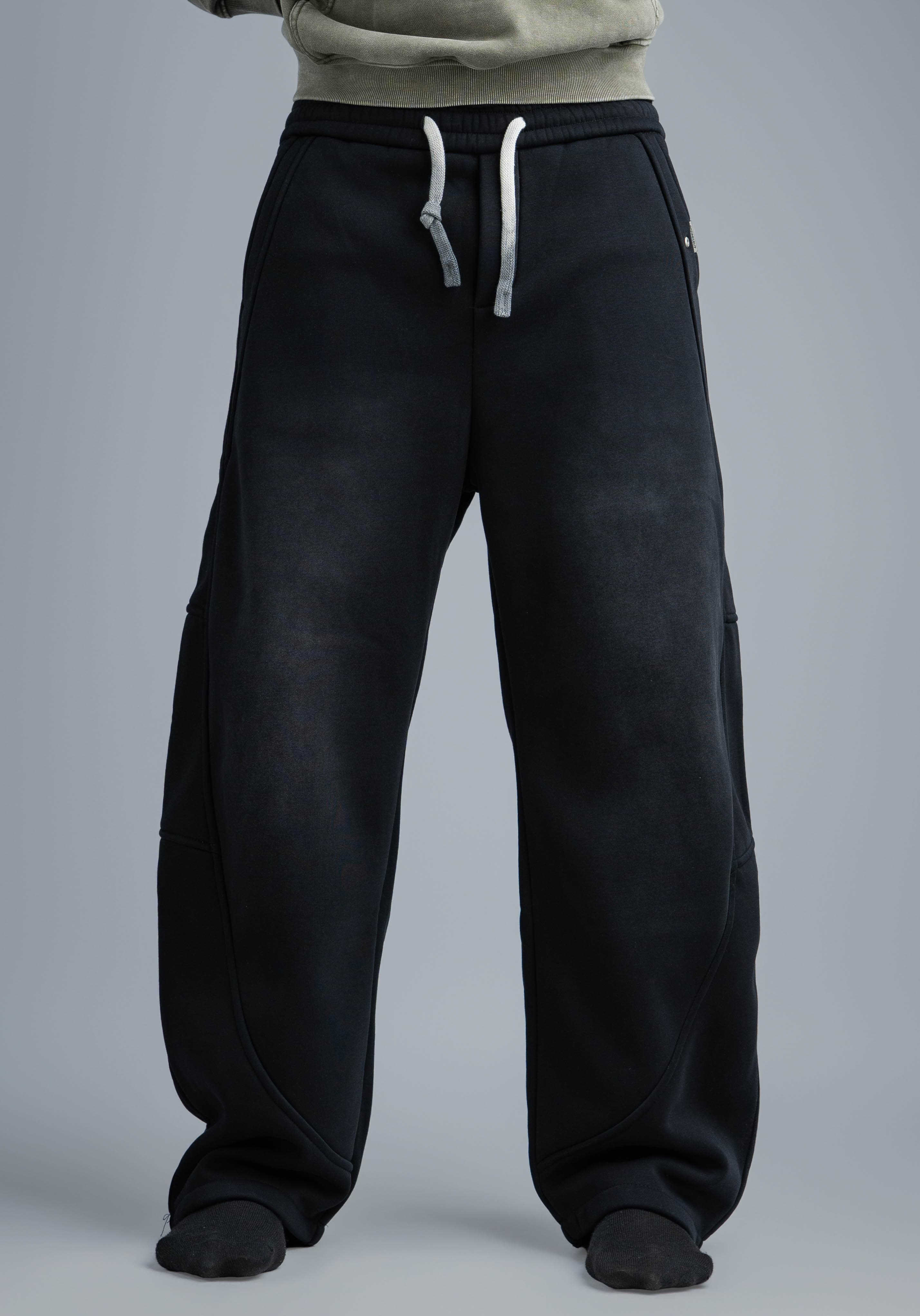 OFF-DUTY FLOW JOGGERS