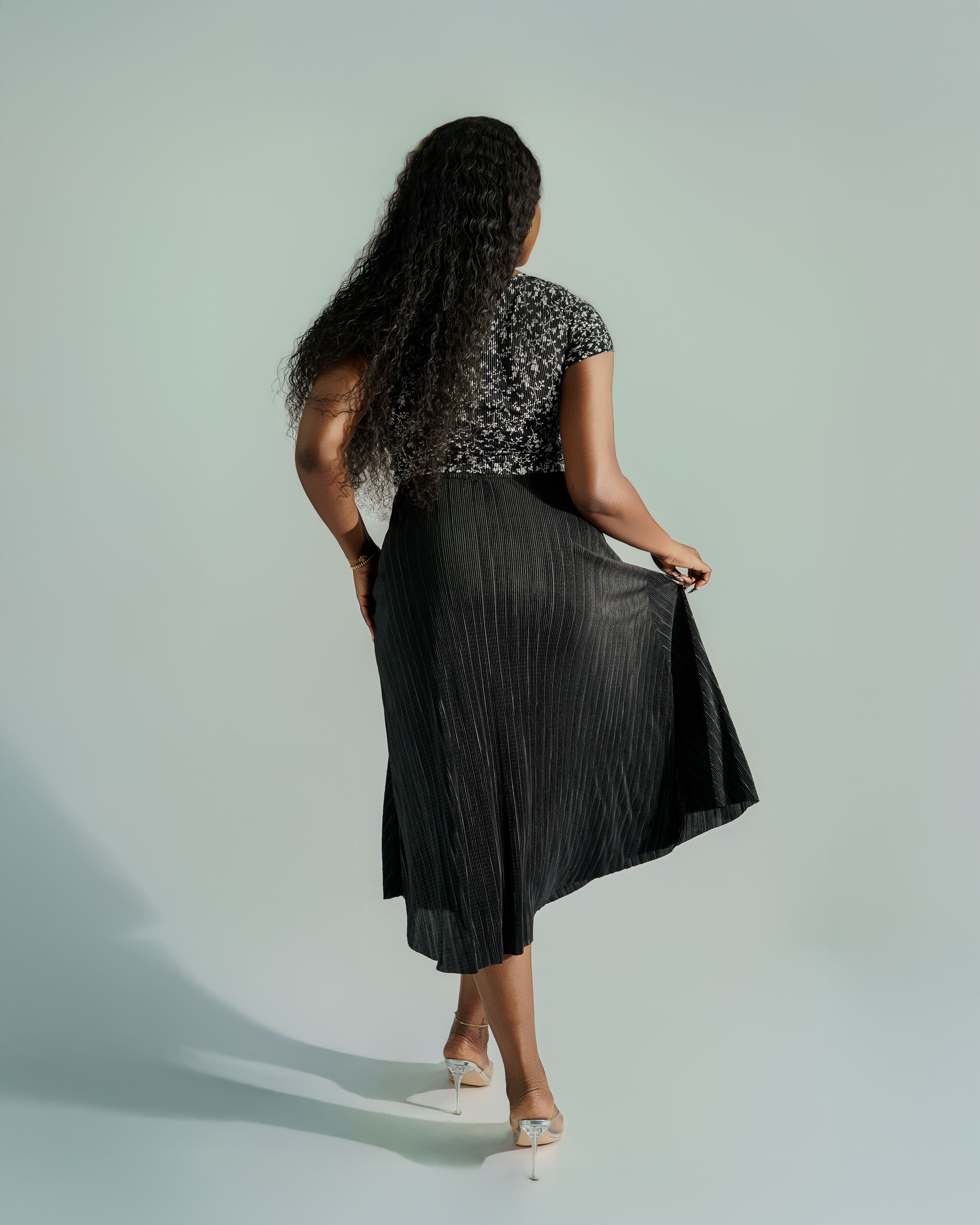 QUEENETE CRINCKLE SKIRT SET - View 2